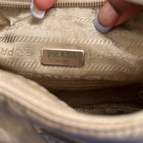 Prada purse 2000 edition - Picture 2 of 4